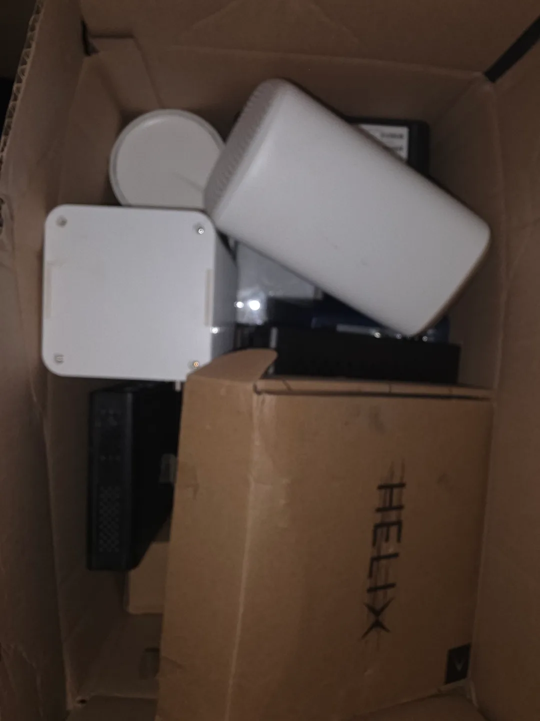 Job lot of modems and routers thumbnail