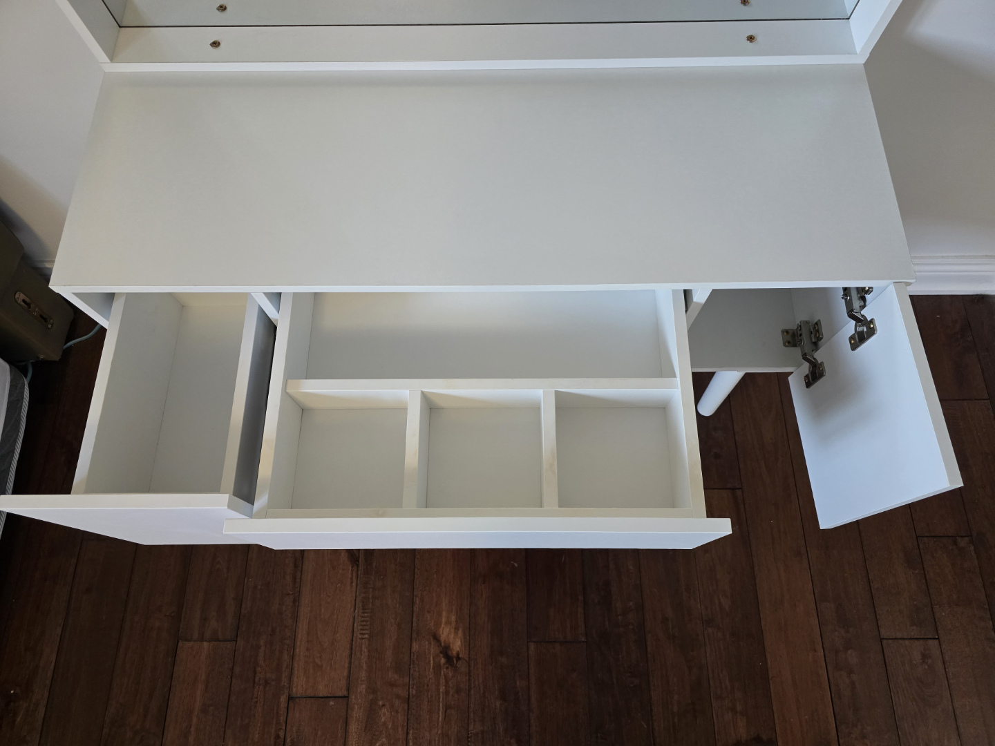White Vanity Desk with Mirror and Drawers - photo 5
