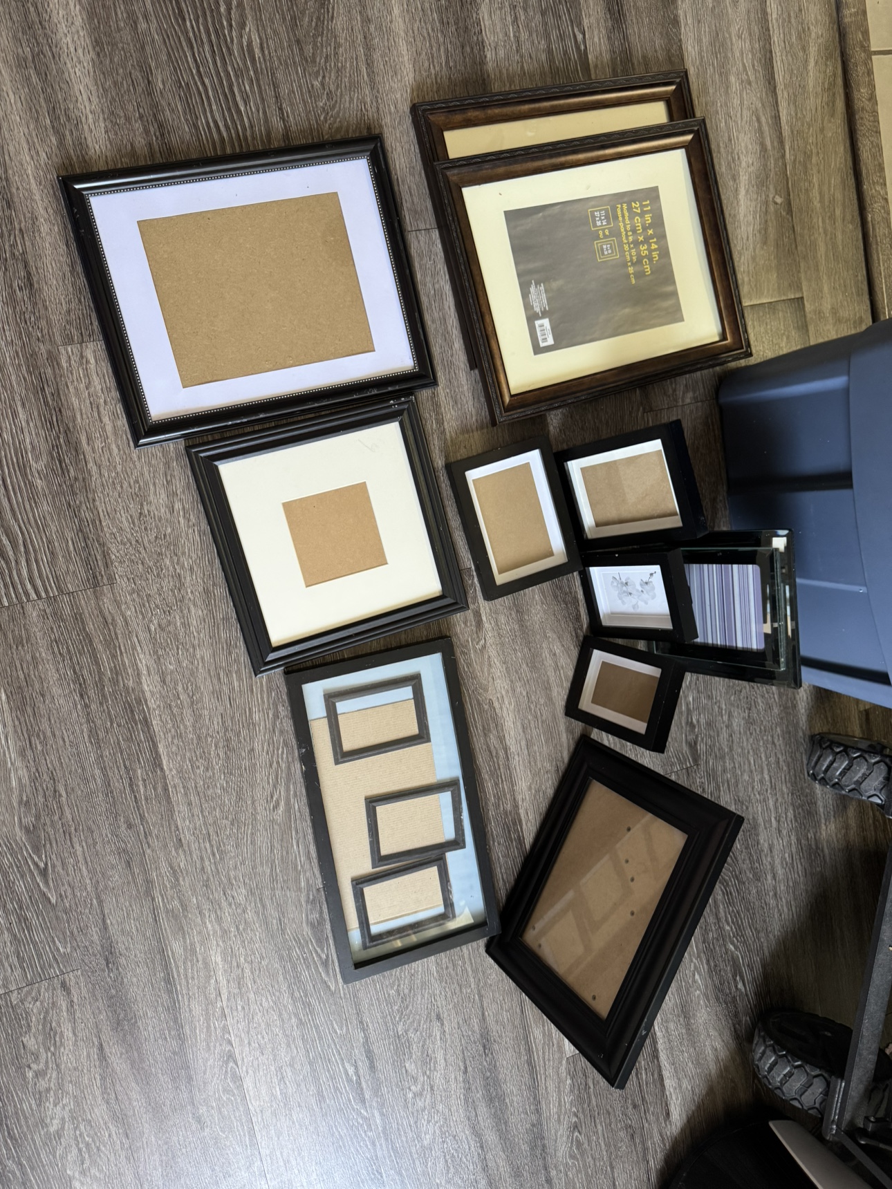 Moving: Bulk lot of picture frames - photo 2