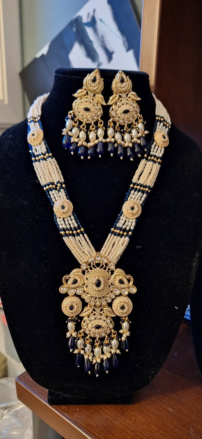 Gorgeous Pearl and Blue Stone Necklace Set thumbnail