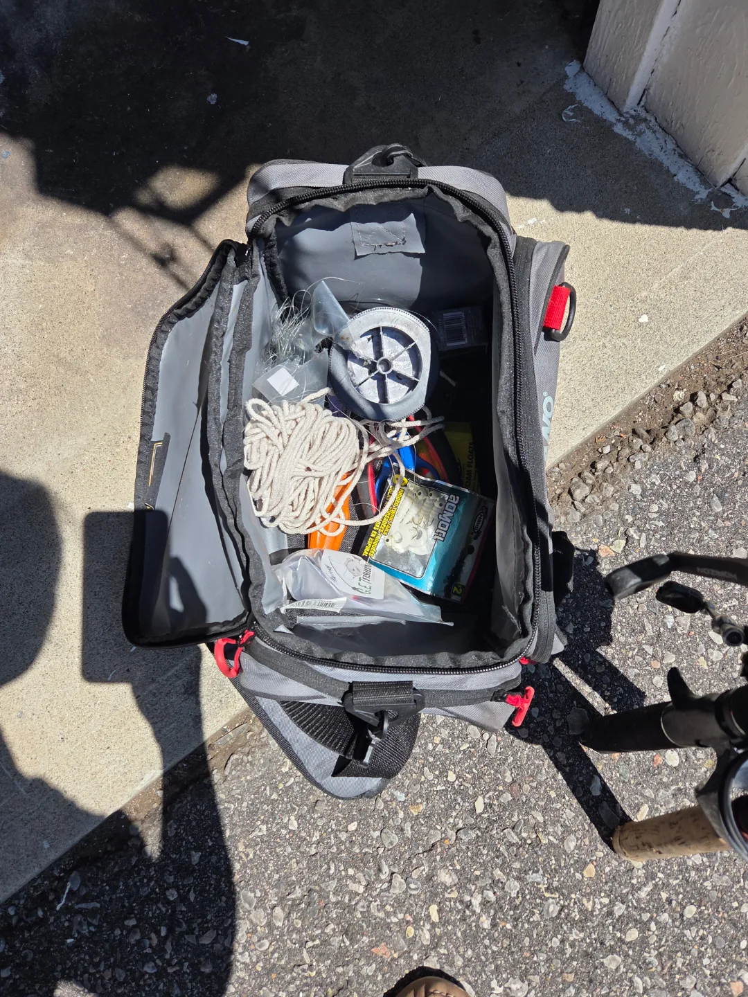 Fishing Rod and Reel Combo Set with Tackle Bag image indicator(2)