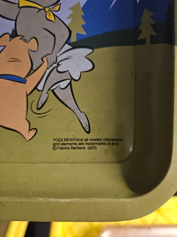 Vintage 1970s Hanna BarberaYogi Bear Metal Tray 🏒 image indicator(2)