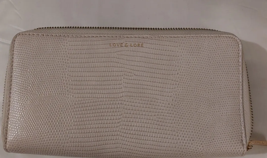 Love & Lore Crossbody Wallet image indicator(2)