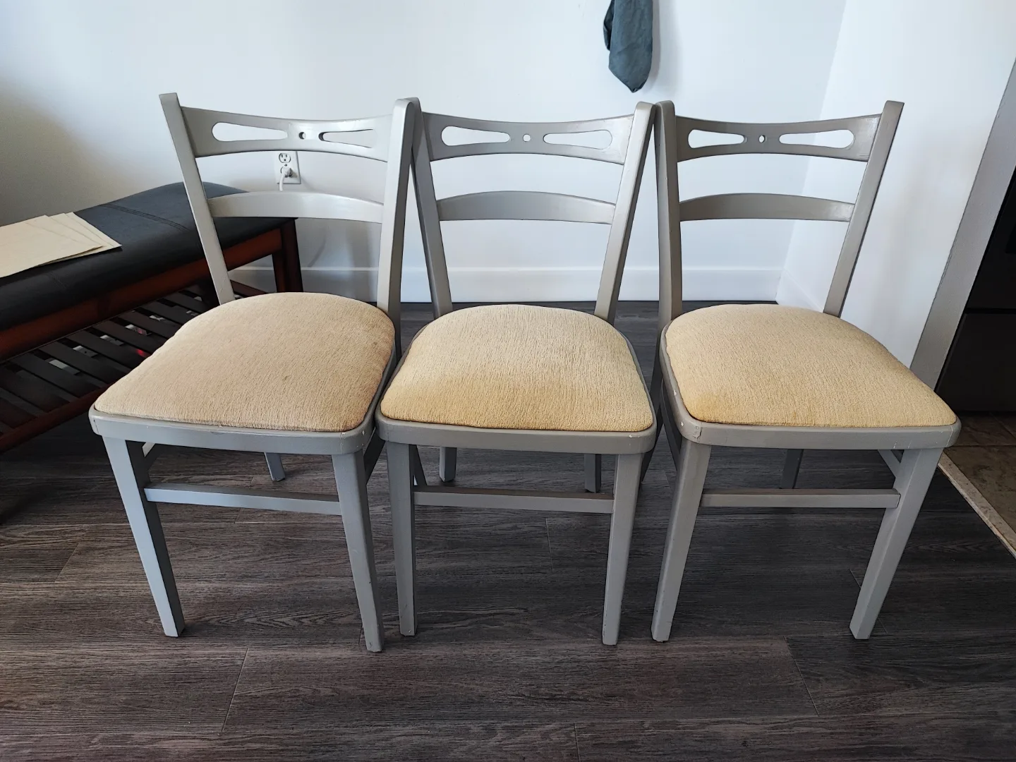 Set of 4 Grey Dining Chairs with Cushioned Seats image indicator(2)