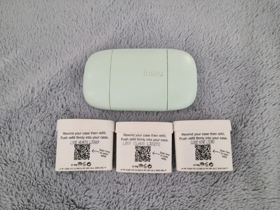 Fussy deodorant, refillable case & 3 Refill Cartridges thumbnail
