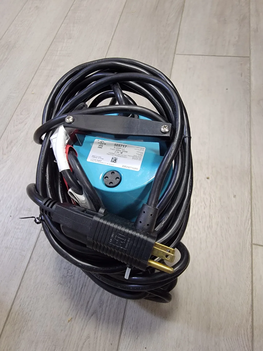Little Giant Sump Pump thumbnail