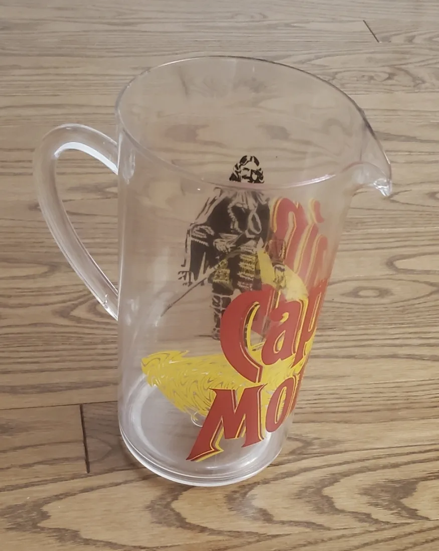 Captain Morgan Beer Pitcher image indicator(3)