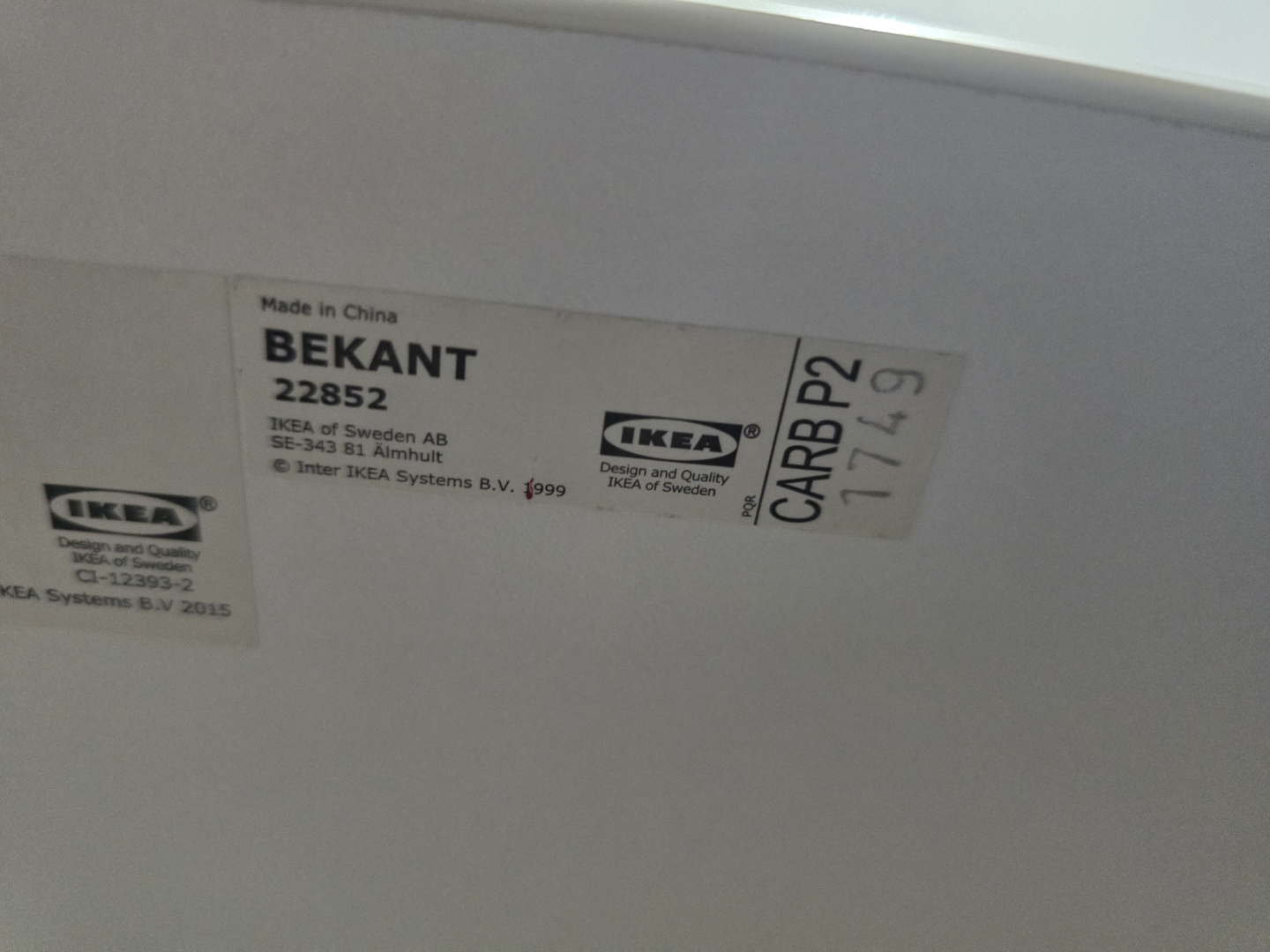 IKEA Bekant Desk - photo 2