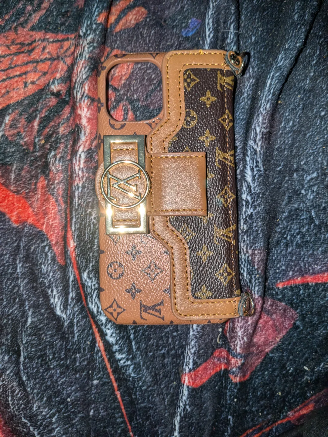 Louis Vuitton iPhone 12 Case image indicator(6)