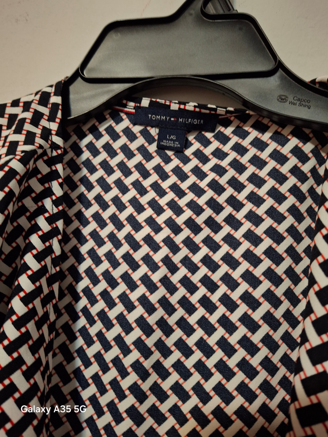 Tommy Hilfiger Women's Size L Geometric Print Wrap Top - photo 2