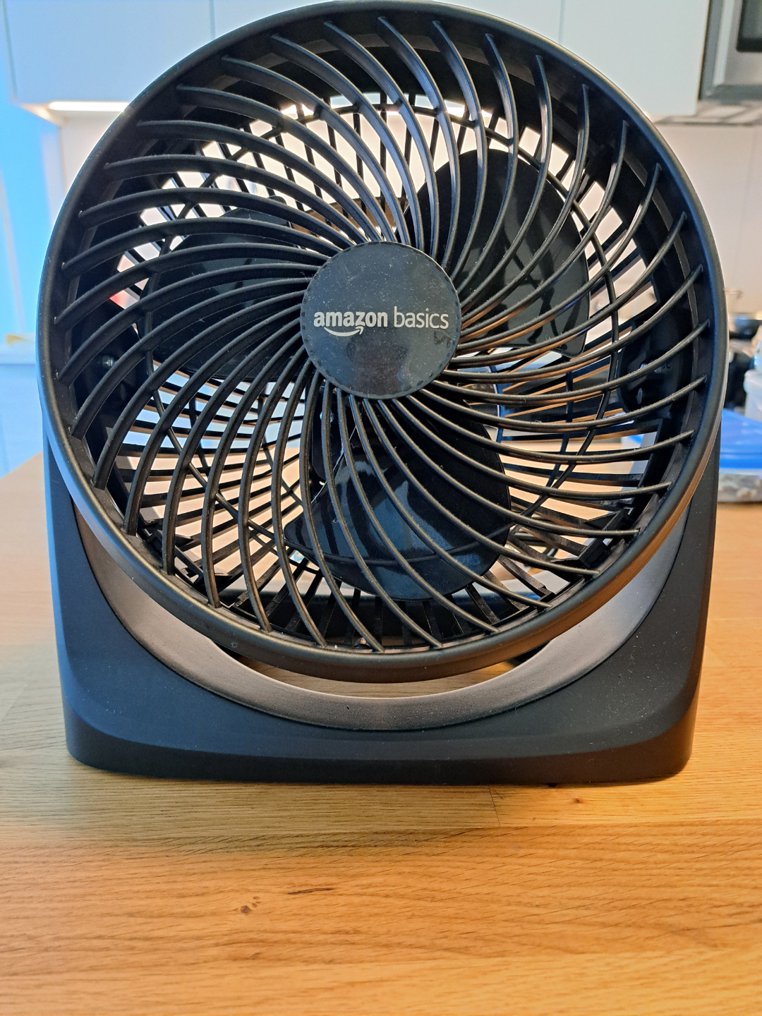 Amazon Basics 3-Speed Desk Fan