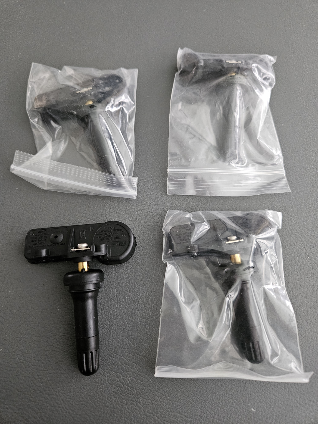 NEW!- 4x TPMS Sensors DE8T-1A180-AA