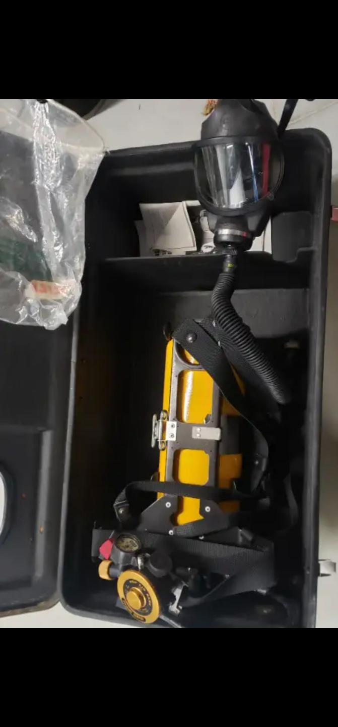 MSA breathing apparatus - photo 5