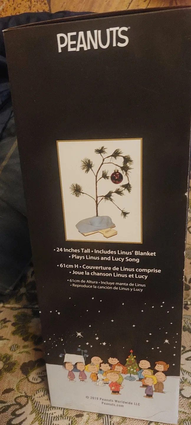 Peanuts Christmas Tree Musical Figure thumbnail