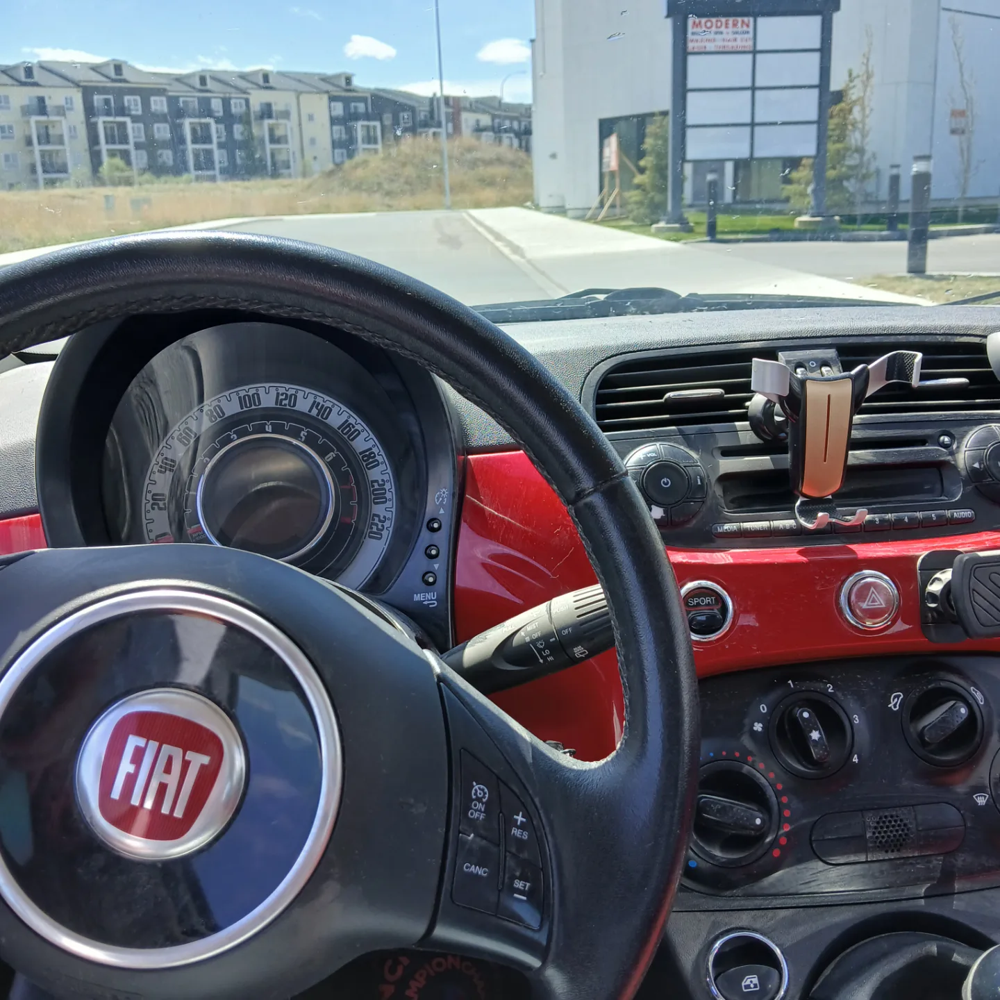 2015 Fiat 500 image indicator(4)