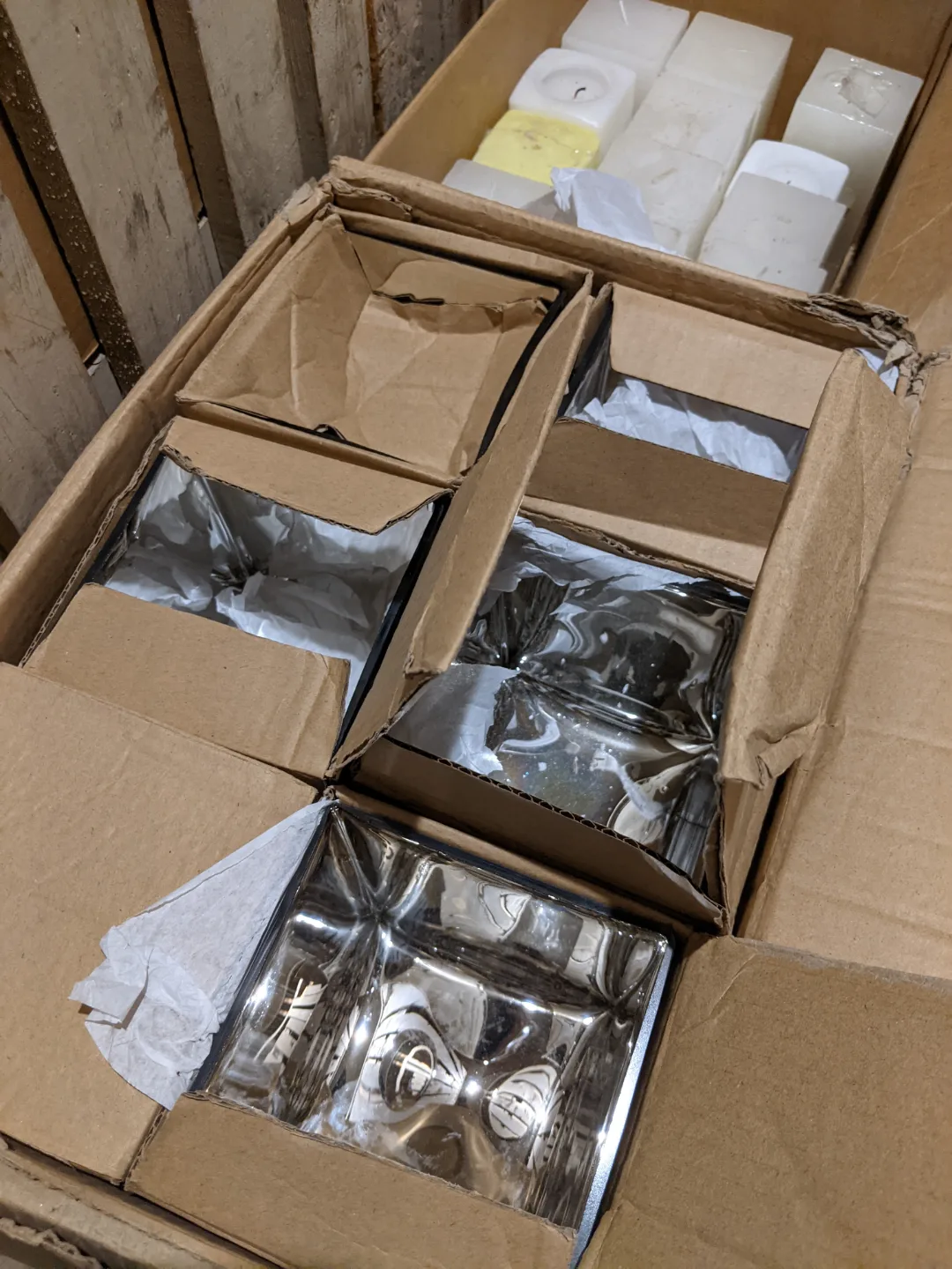 Glass Silver Mirror Vase / Jars + Candles image indicator(4)