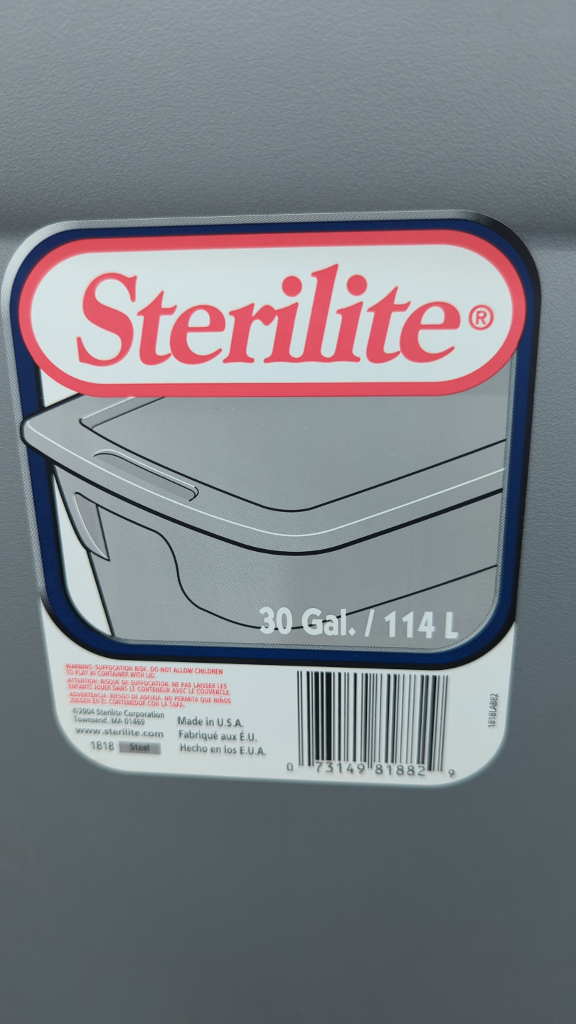 5 Sterilite 30 Gallon Storage Totes