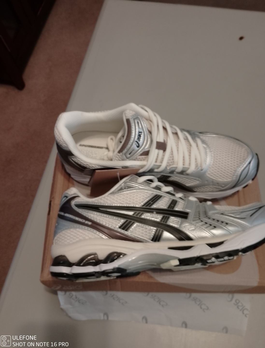 BNIB ASICS KAYANA 14 - photo 2