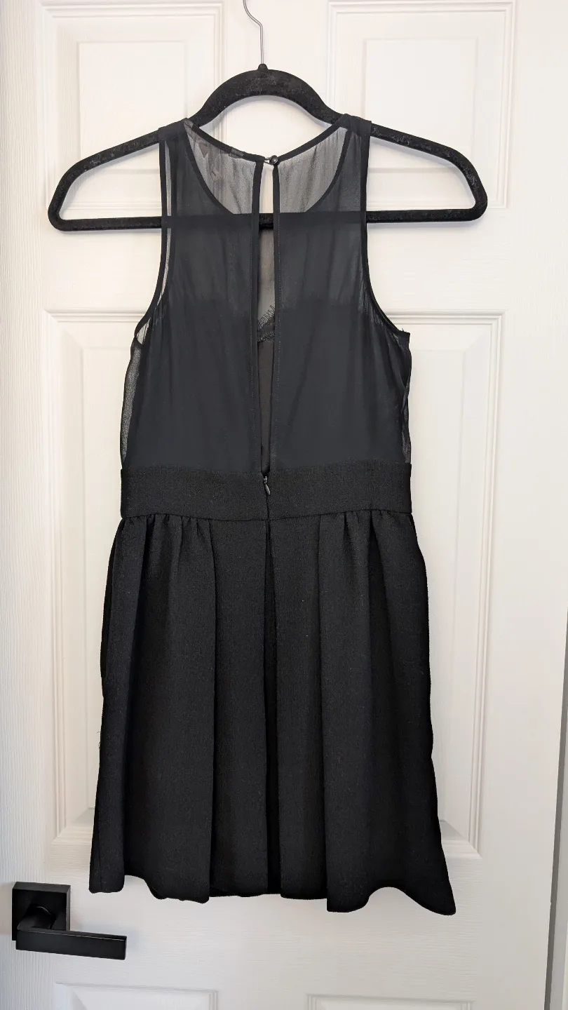 BCBGMAXAZRIA Black Lace Overlay Dress Size 0 image indicator(2)