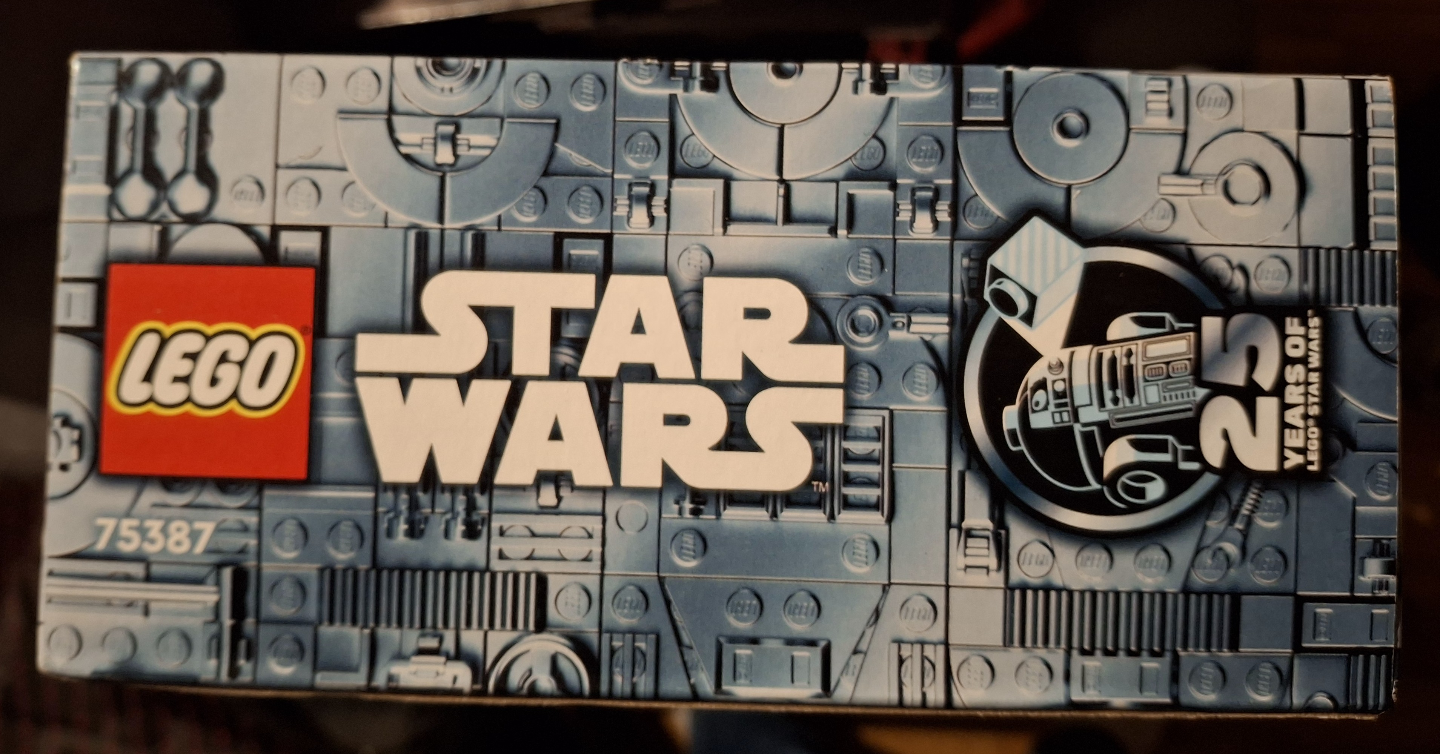 LEGO Star Wars Boarding the Tantive IV 75387 - photo 4
