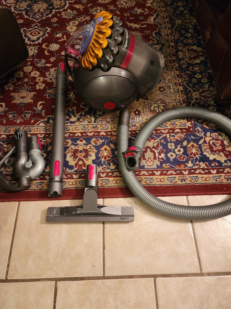 Dyson Big Ball Multifloor Vacuum Cleaner thumbnail