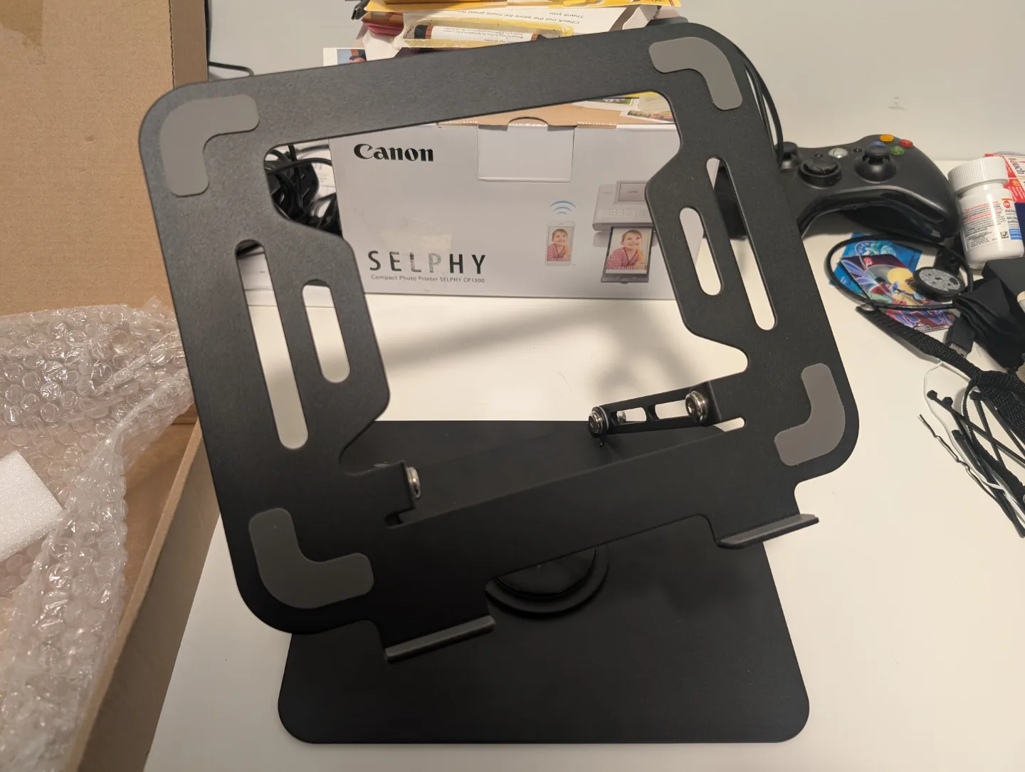New Adjustable Aluminum Laptop Stand thumbnail