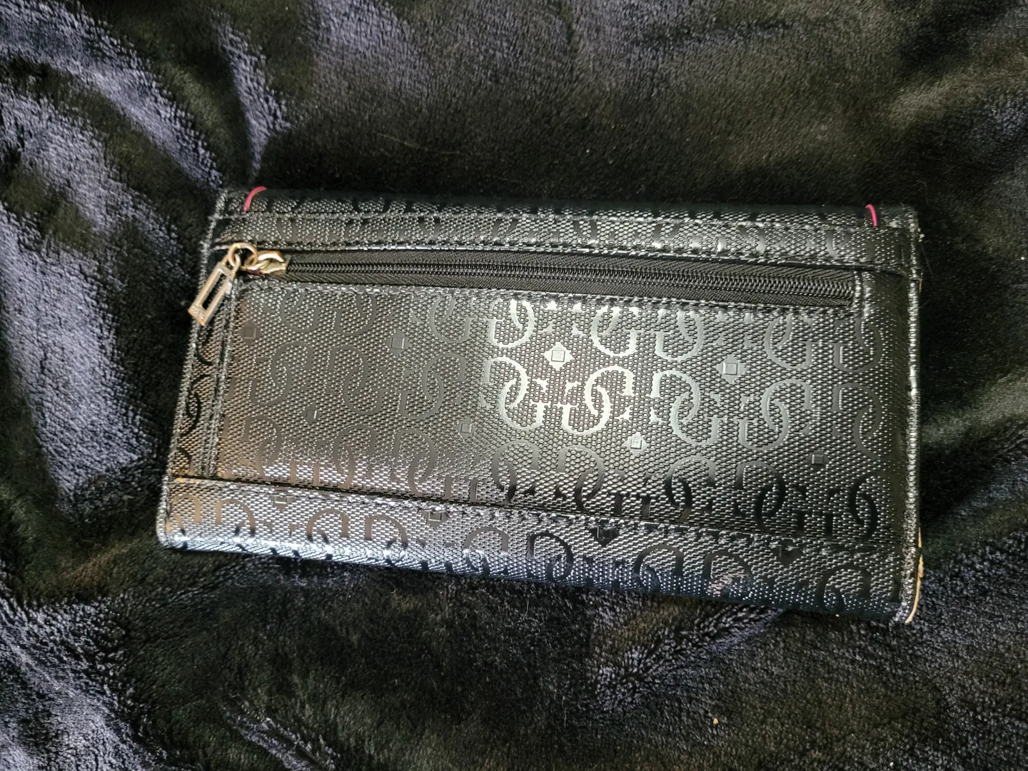 Guess Black and Tan Shoulder Bag And Wallet with Monogram image indicator(7)