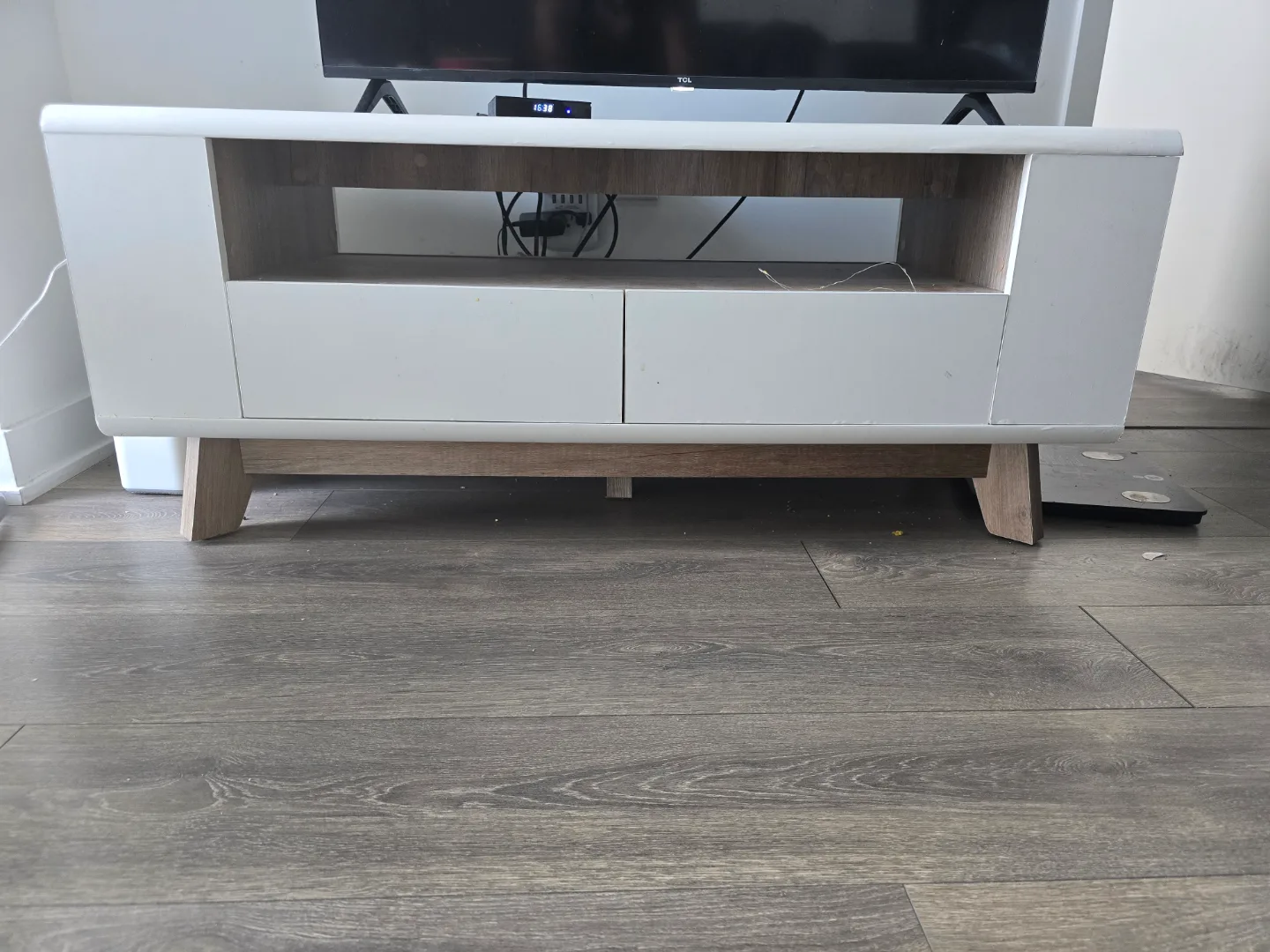 TV unit thumbnail