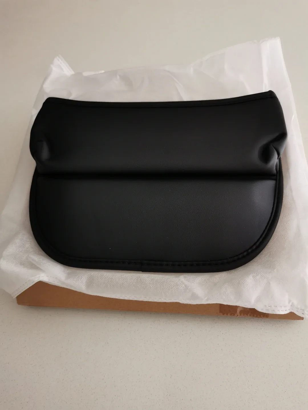 Black Leather Car Seat Gap Filler Organizer, a set of 2 image indicator(5)