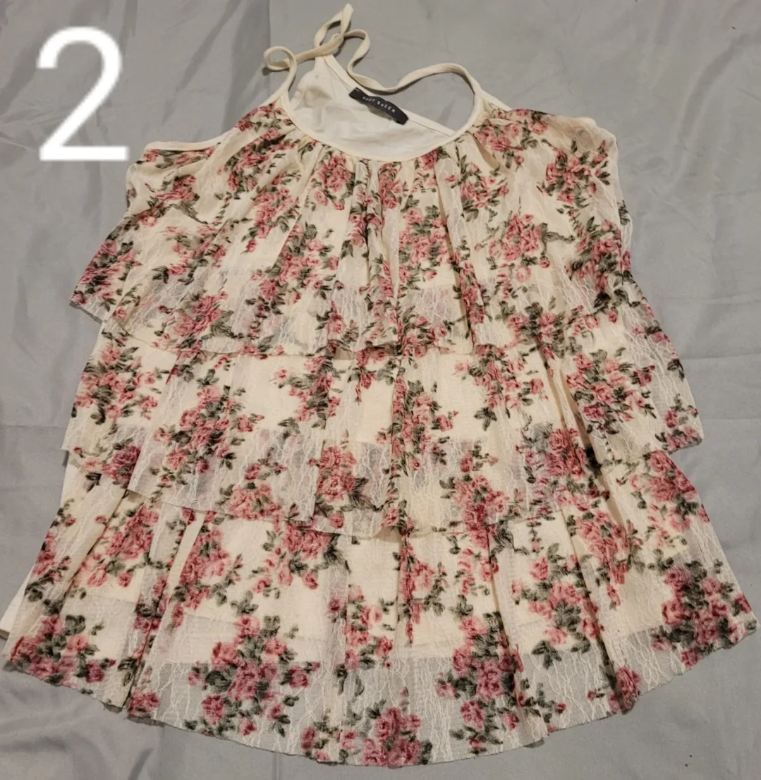 Women's Tops Bundle - 5 Different Styles  see description image indicator(2)