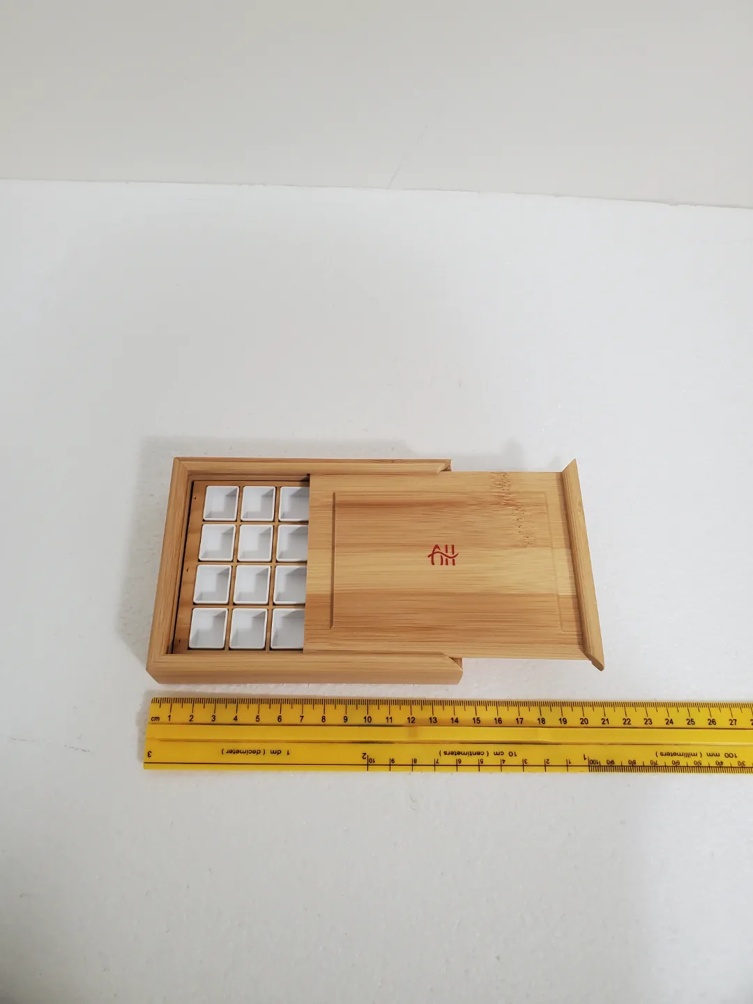 Empty Bamboo Paint Palette with 24 Wells image indicator(3)