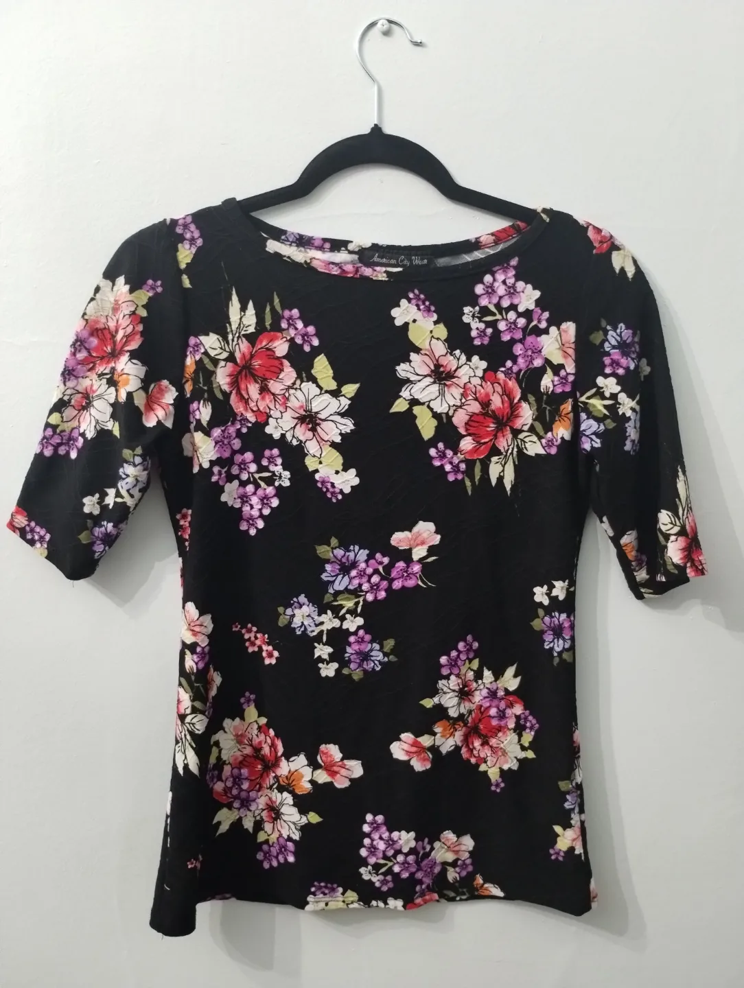 American City Wear Floral Blouse, Size Small thumbnail