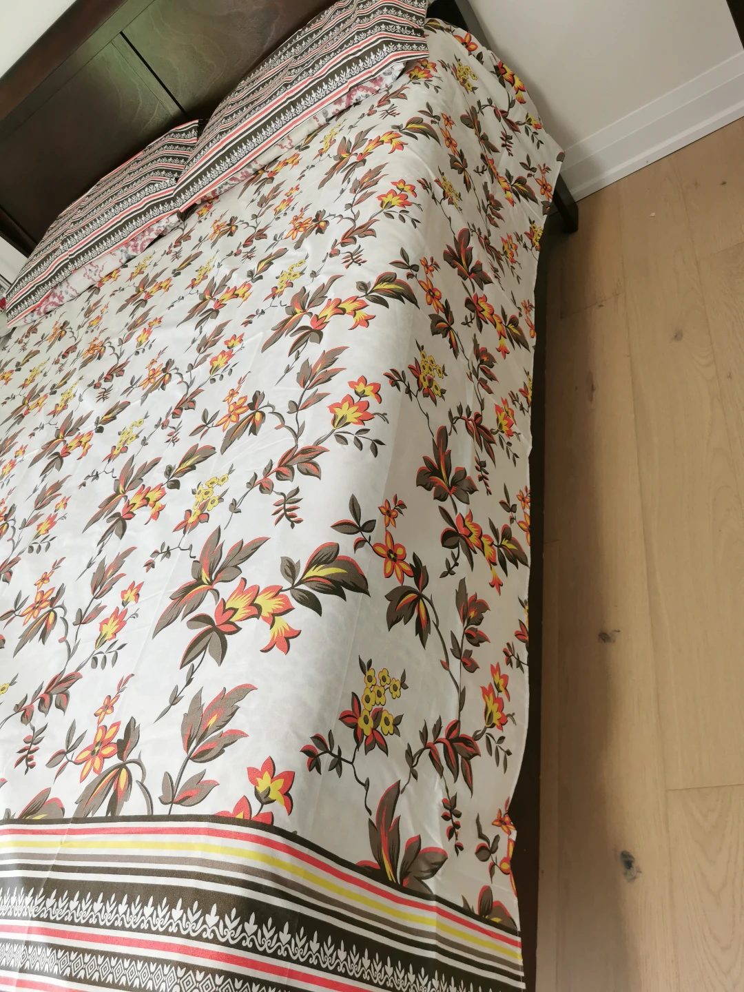 Floral bedspread