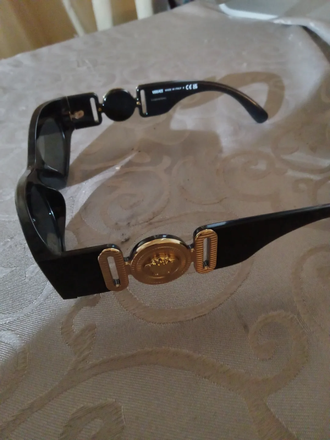 Versace sunglasses brand new image indicator(2)