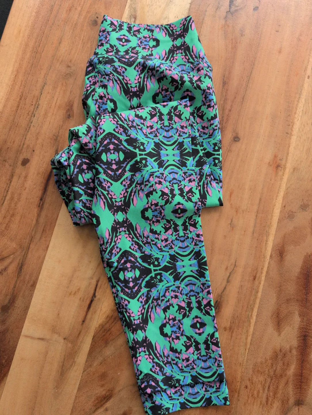 NEVER WORN - brand new bundle women's yoga leggings image indicator(9)