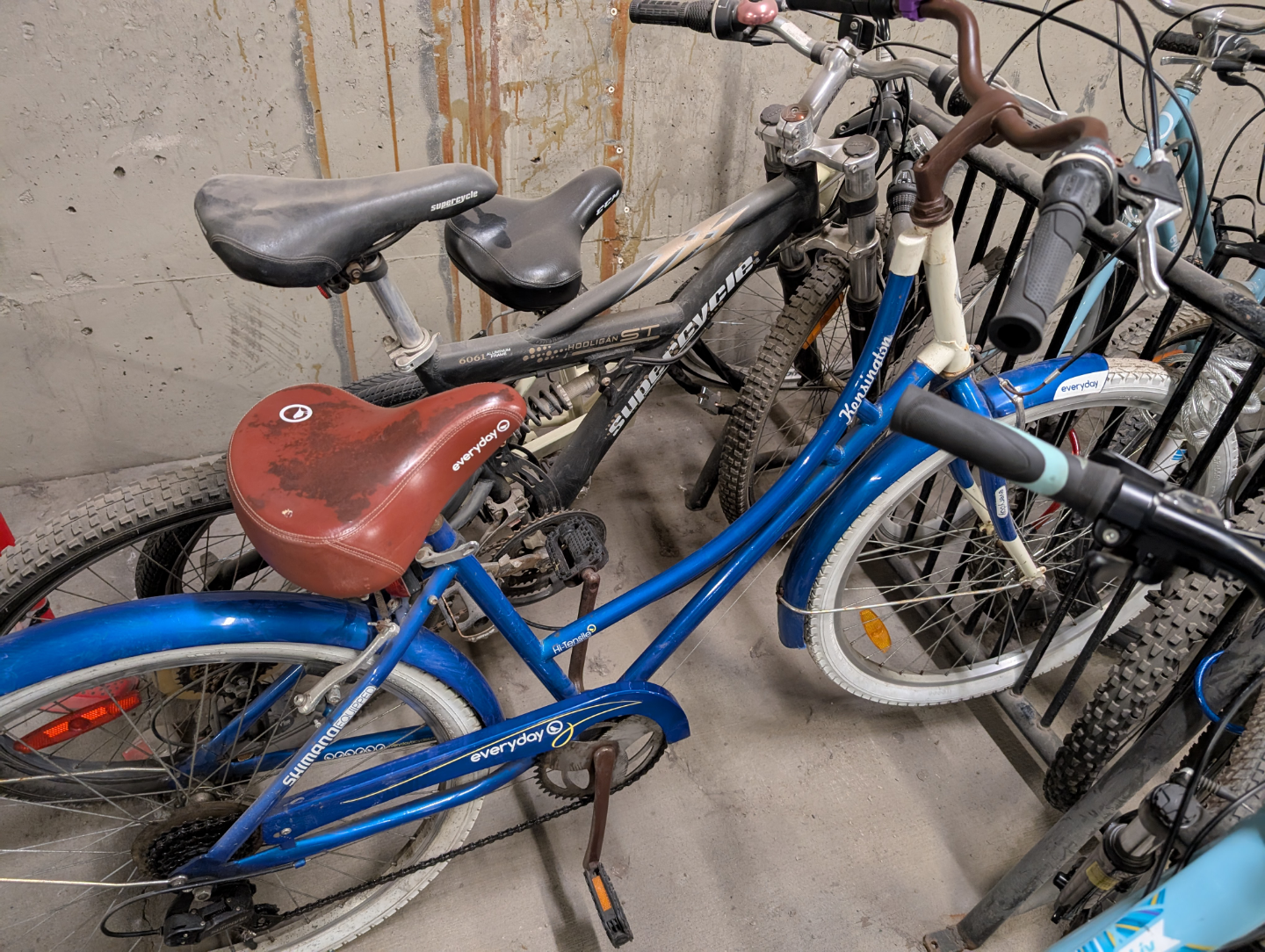 Everyday Blue Cruiser Bicycle - photo 2