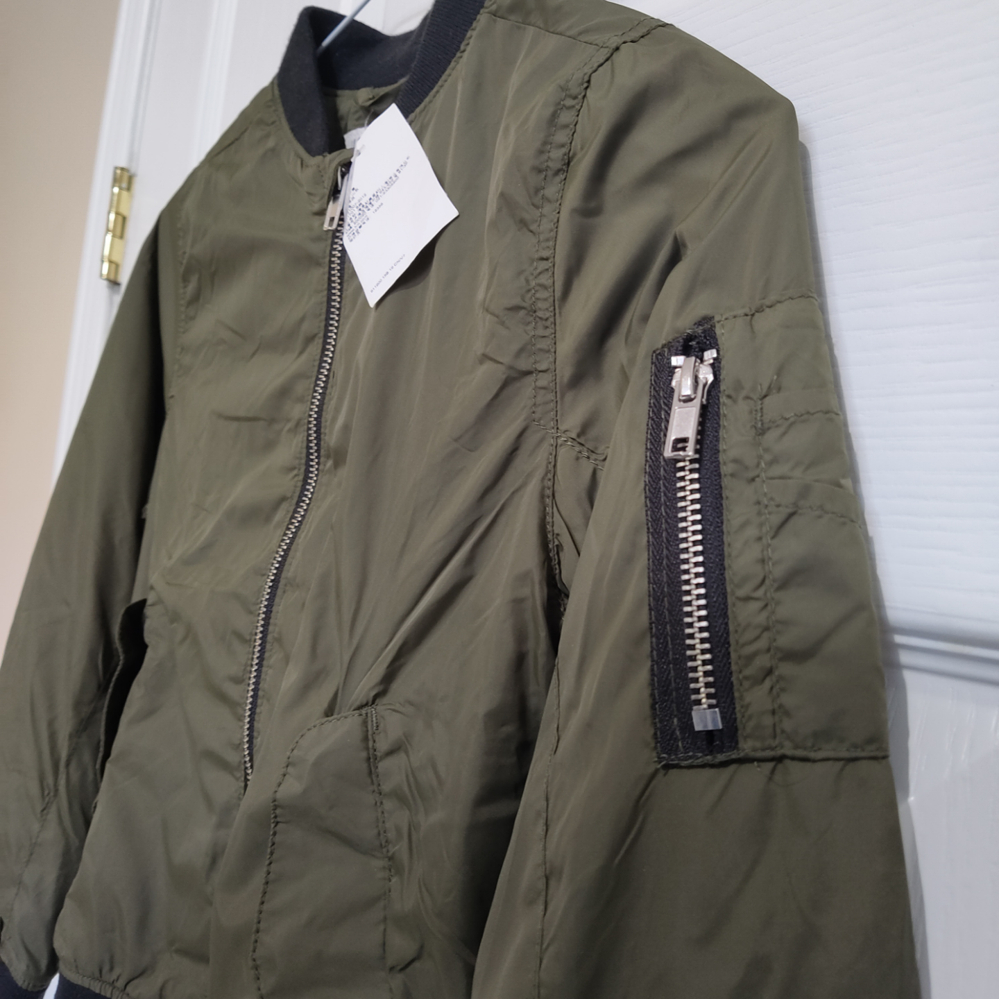 H&M Olive Green Bomber Jacket - Size 7/8Y🏒 - photo 3