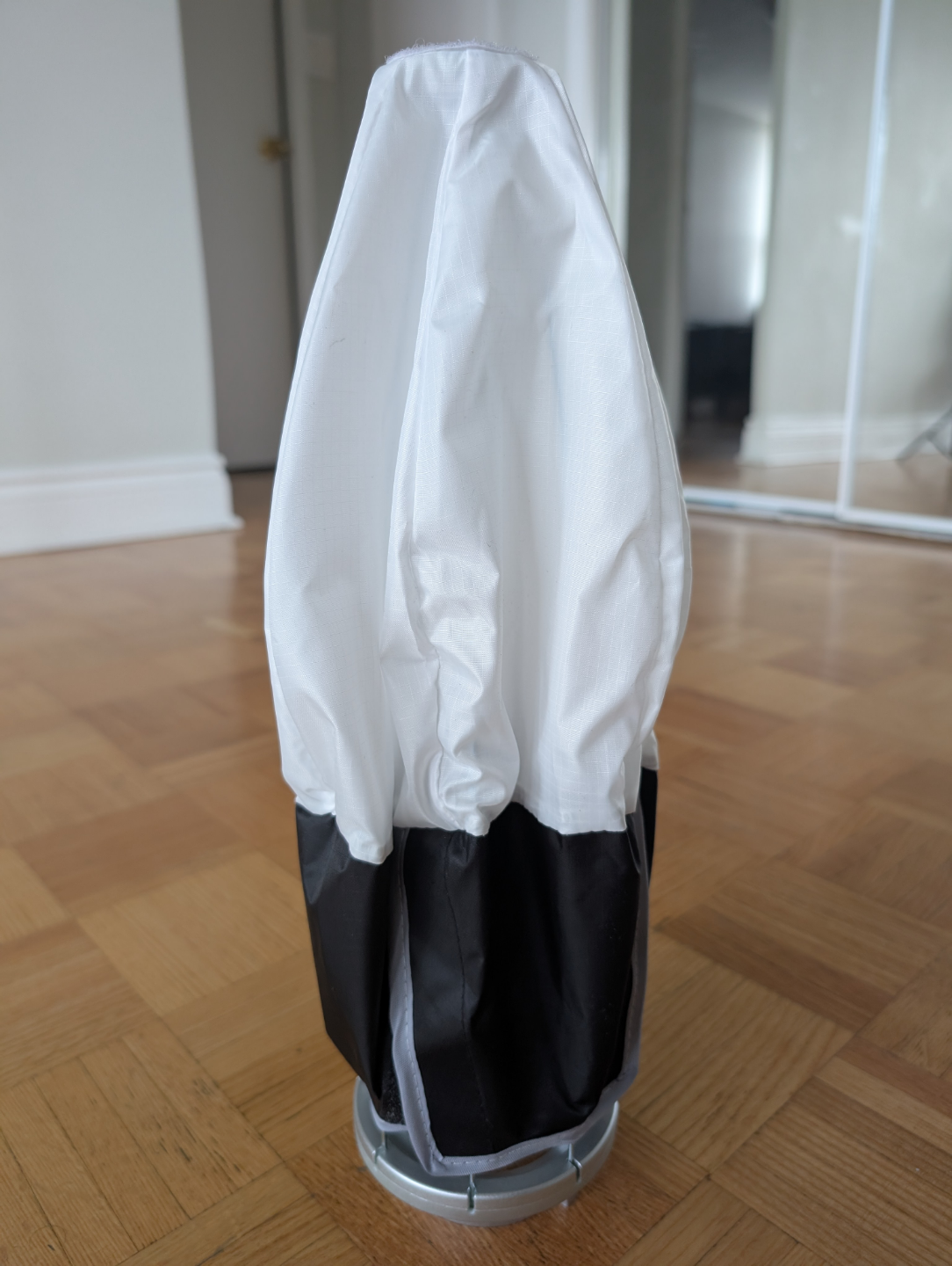 Neewer 30cm Nylon Quick Release Lantern Softbox - photo 2