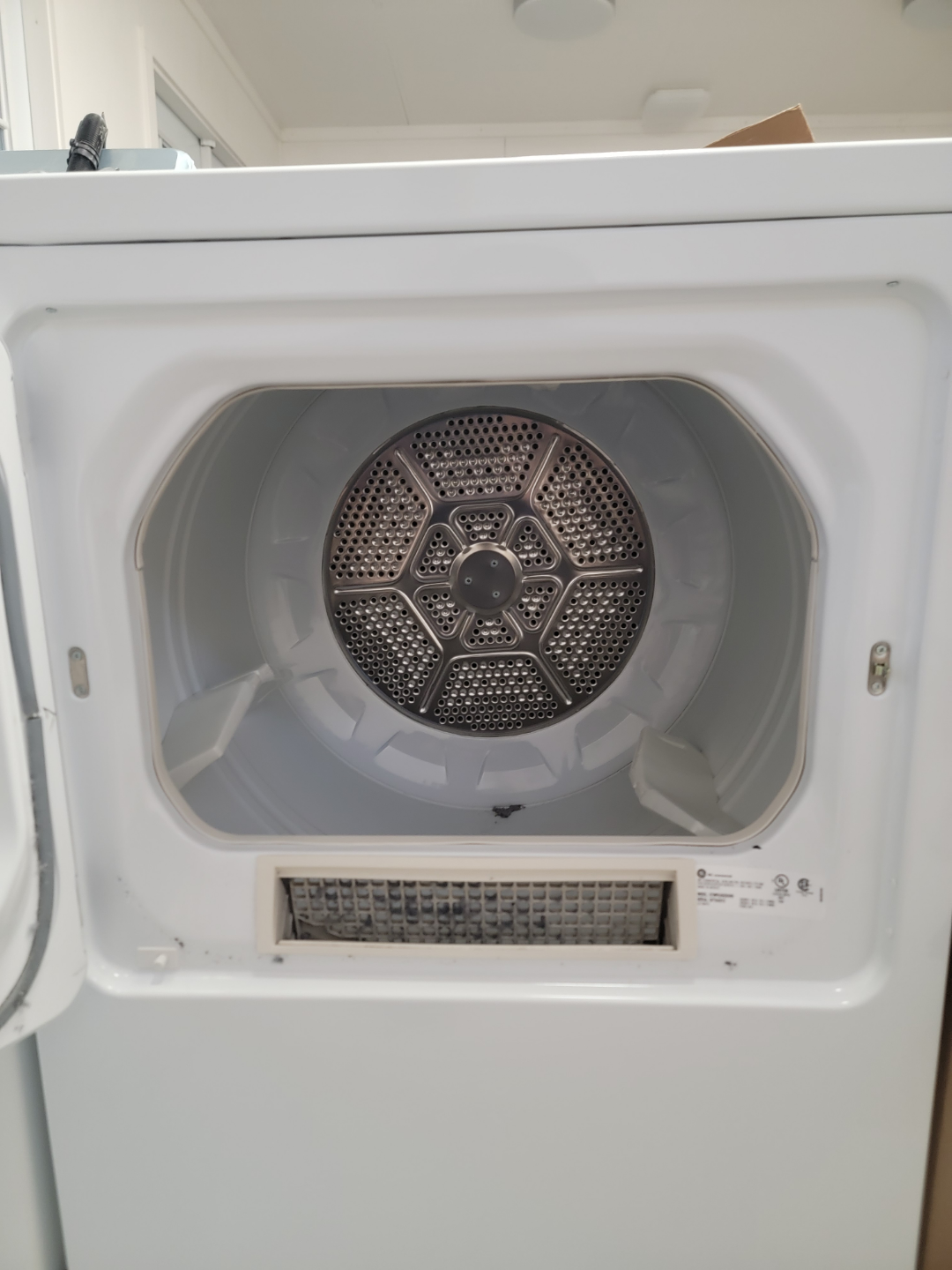 Maytag & GE Washer and Dryer Set - photo 4