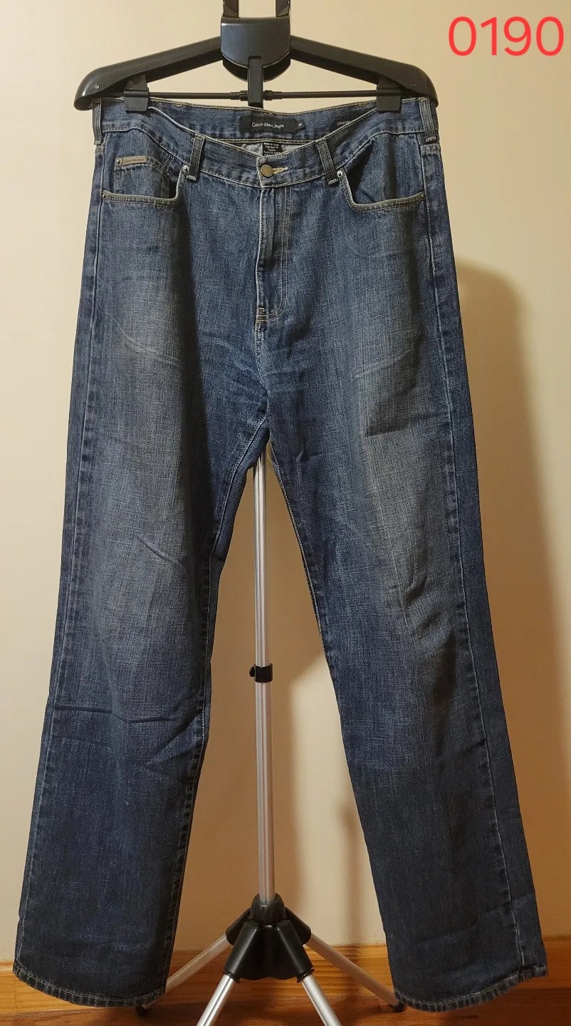 Calvin Klein Jeans Men's Size 36 Straight Leg (0190) thumbnail
