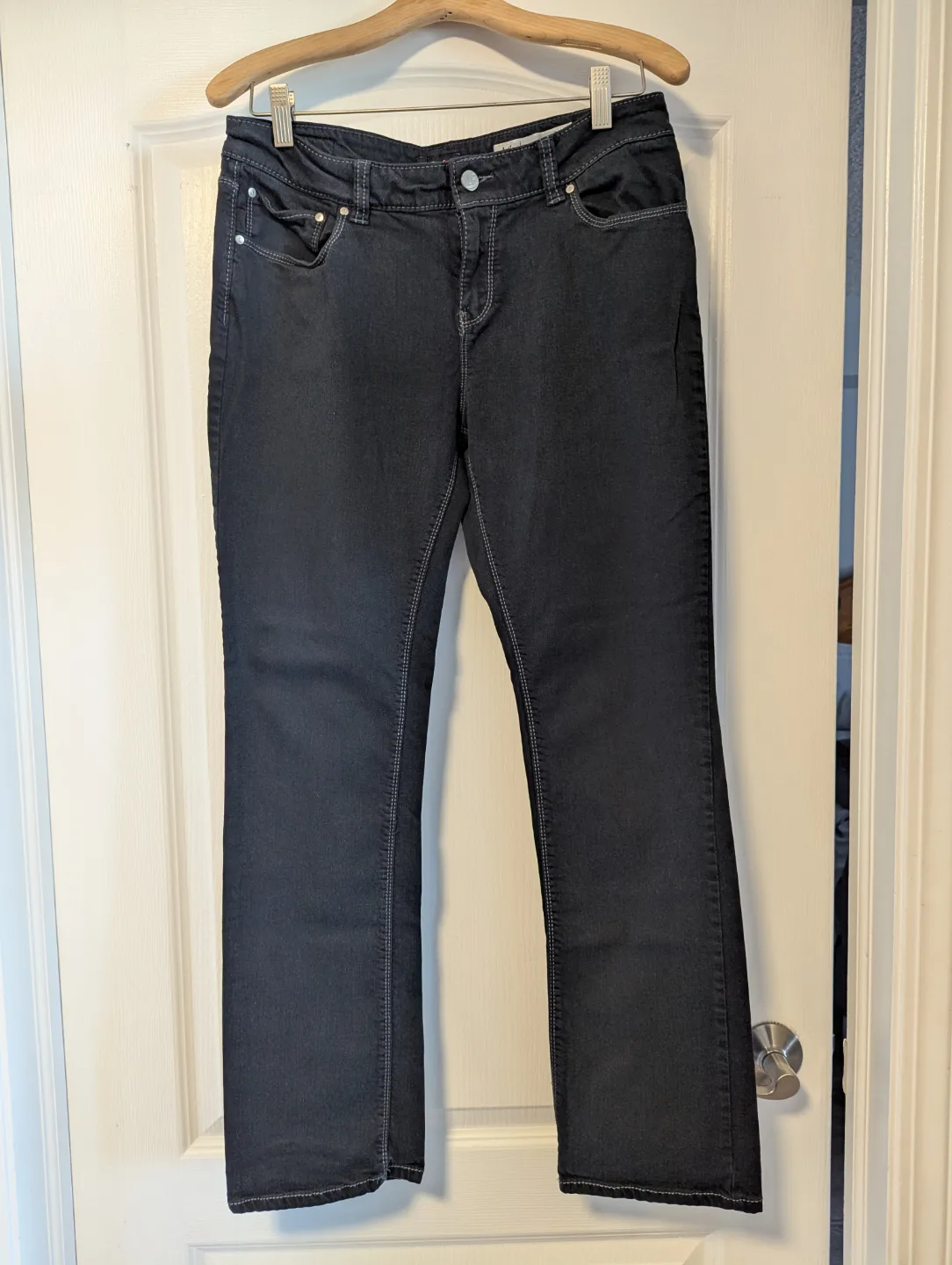Mia Straight Leg Jeans - Size 10x32 thumbnail