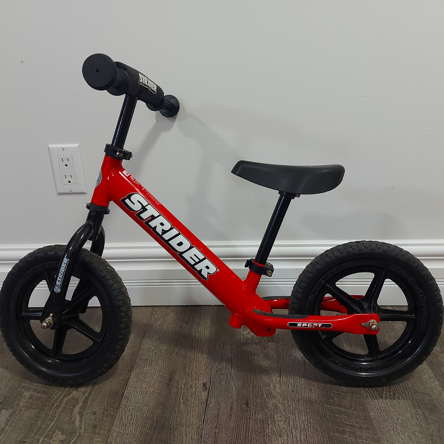 Strider balance bike - photo 2