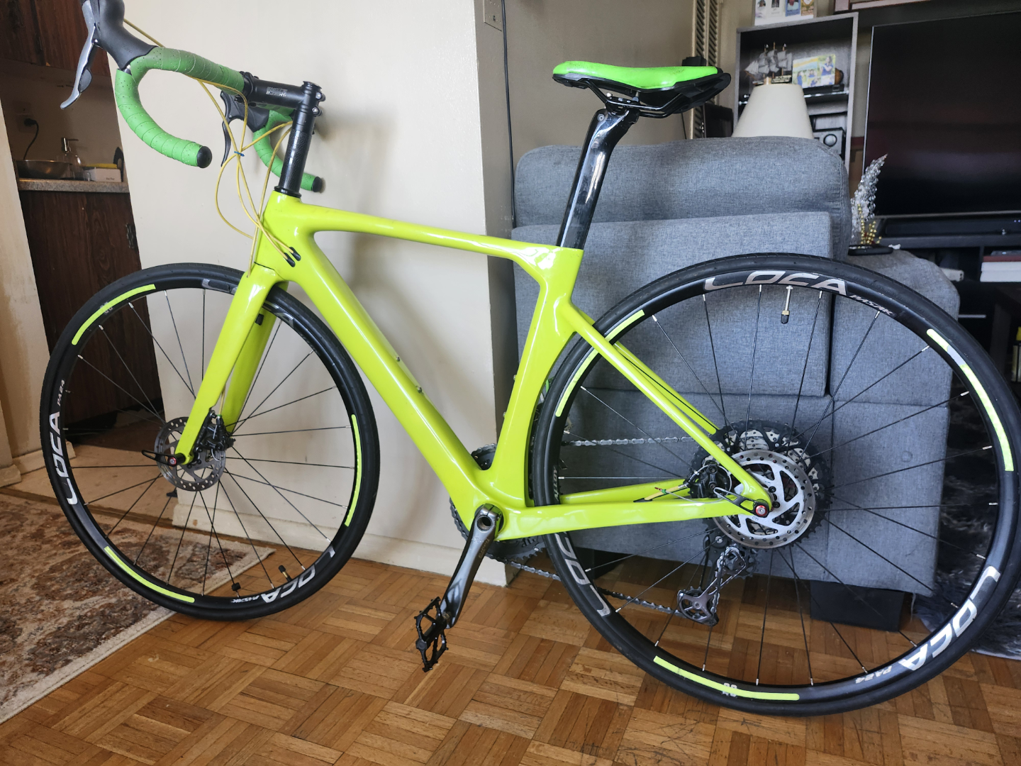 Lime Green Carbon Fibre Road Bike - photo 4