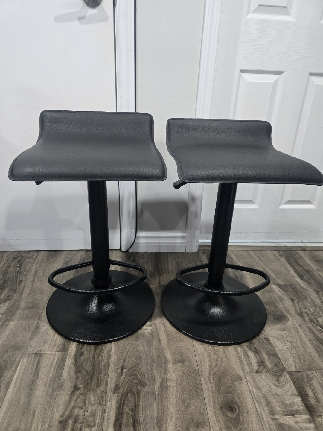 Pair of Black Bar Stools - photo 3