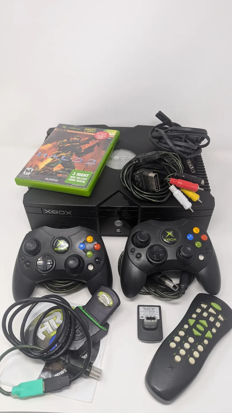 Modded Xbox Original Console Bundle with Halo 2, Controllers thumbnail