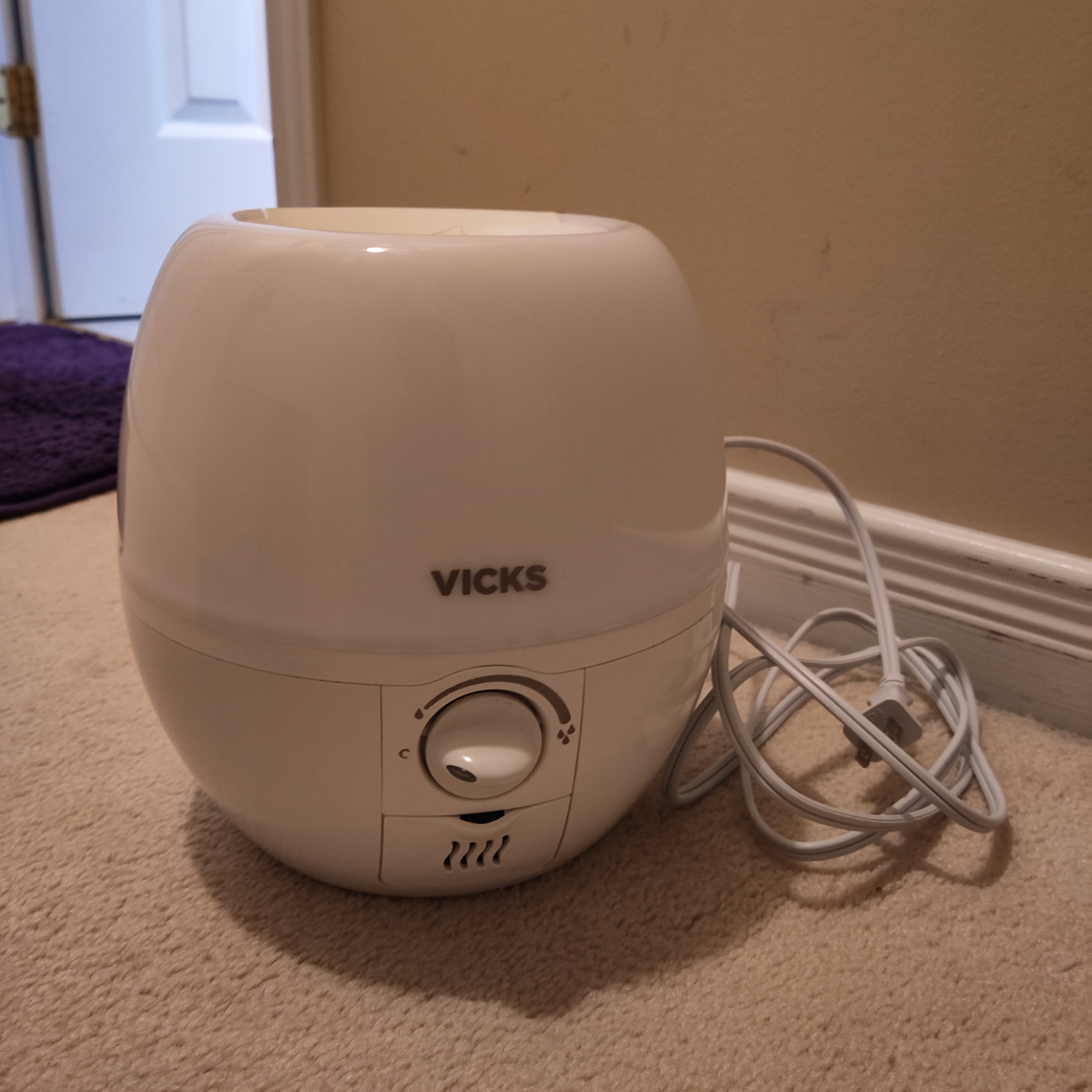 Vicks 3-in-1 SleepyTime Humidifier, Diffuser, and Night Light - photo 3