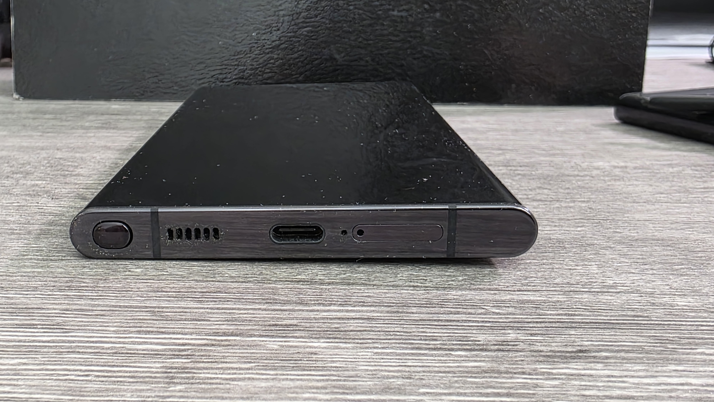 Used - Samsung Galaxy S23 Ultra Smartphone - Black - photo 2