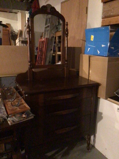 Vintage Vanity Dresser with Mirror - photo 4