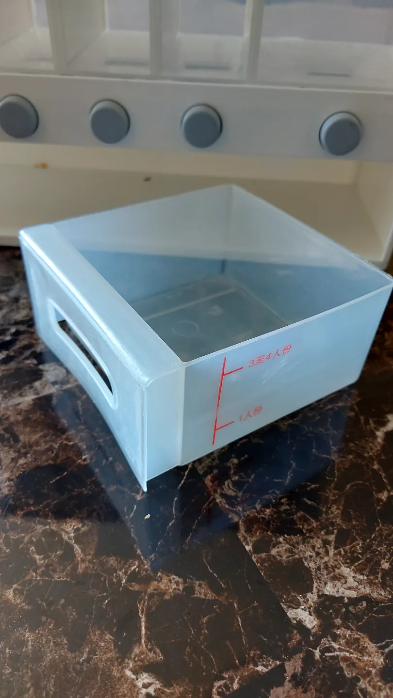 White Dry Food Dispenser with 6 Compartments image indicator(5)