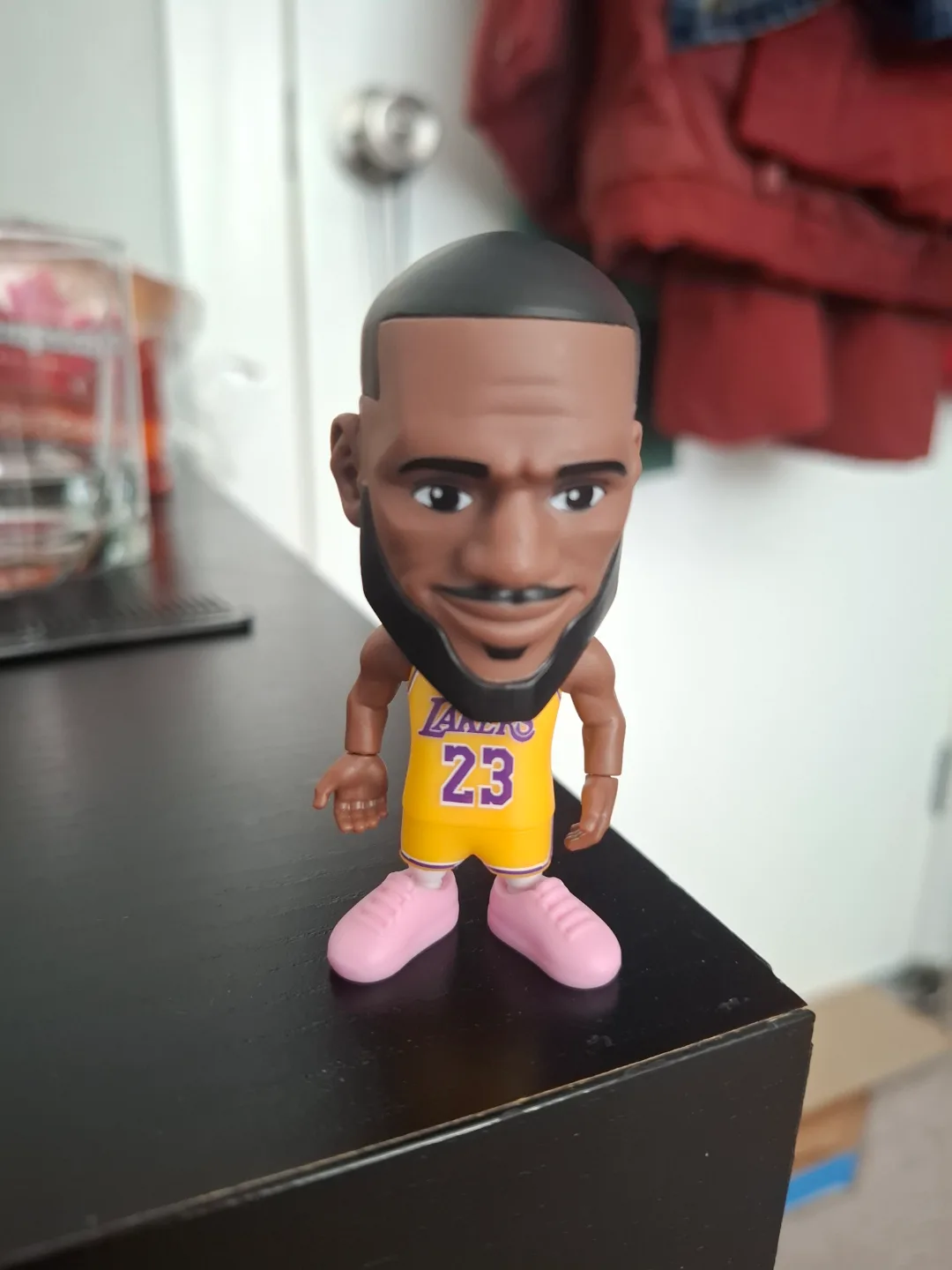 LeBron James Lakers Figurine thumbnail